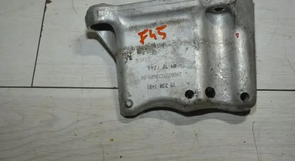 BMW 2 F45 Engine mounting bracket 152381401