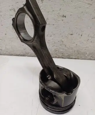 BMW X5 F15 Piston with connecting rod 04L110