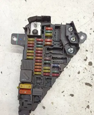 BMW 6 E63 E64 Fuse module 6906588