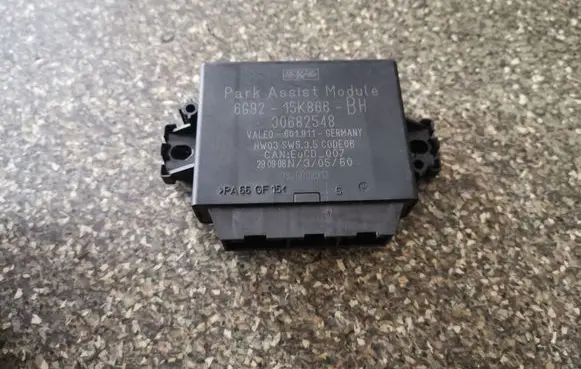 Volvo XC60 Parking PDC control unit/module 30682548