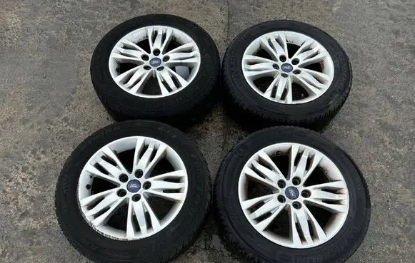 Ford Mondeo Mk III R16 alloy rim 