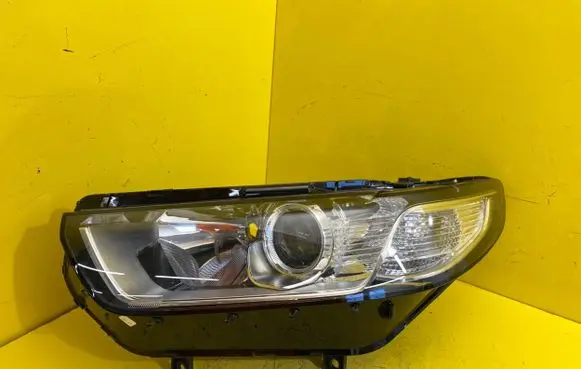 Ford Mondeo MK V Headlight/headlamp ES73-13W030-GD