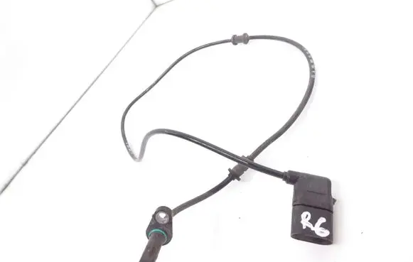 Mercedes-Benz C W205 ABS rear brake sensor A2059058503 0265009315