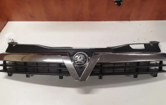 Opel Astra H Front bumper upper radiator grill 13241970 13241964 95653704