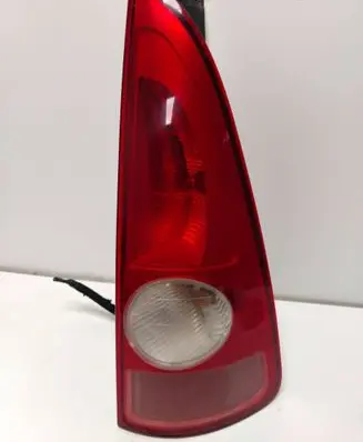 Renault Espace IV Rear/tail lights 8200027152