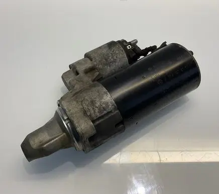 Mercedes-Benz E W211 Starter motor A0061514101 0001115049 0061514101