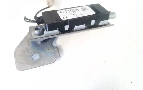Volkswagen Touran I Antenna control unit 1t0035577