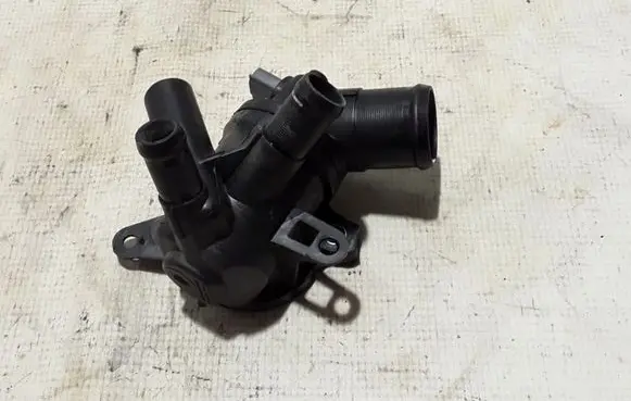 Renault Megane IV Thermostat 110617026R