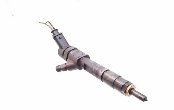 Opel Vivaro Fuel injector 0445110146 8200238528