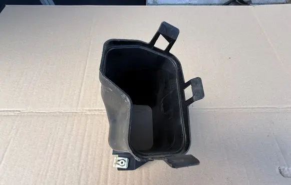 BMW 5 G60 G61 Brake cooling air channel/duct 9883897