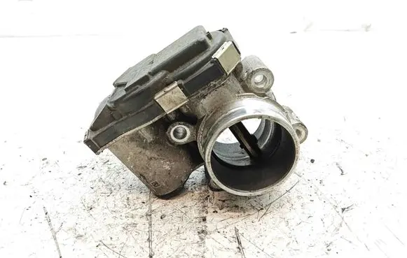 Opel Zafira C Electric throttle body valve 55570009DB