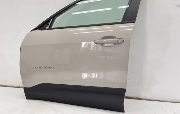 Jeep Avenger Front door 