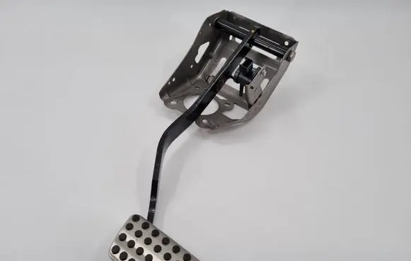 Dodge Challenger Brake pedal 04779688AJ