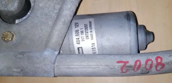 Volvo S80 Front wiper linkage and motor