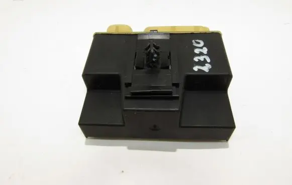 Glow plug pre-heat relay