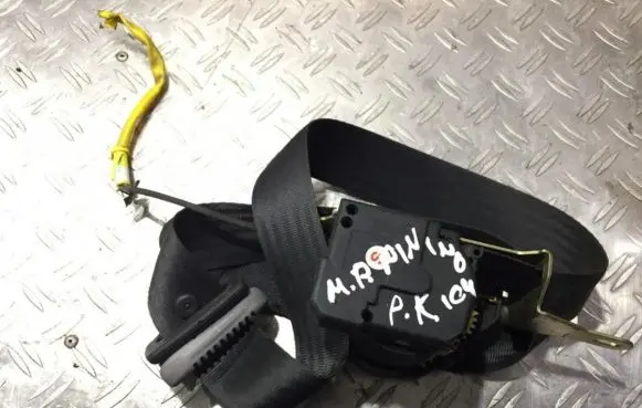 Fiat Punto (188) Front seatbelt 33013749