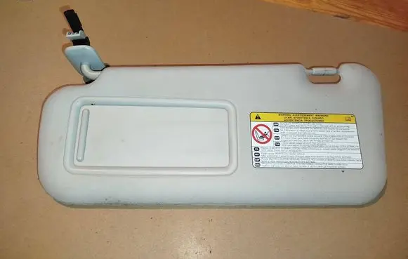 Mazda 3 II Sun visor 3BL