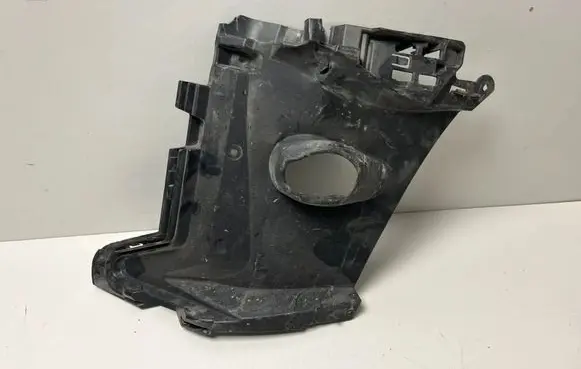 BMW X5 G05 Intercooler air guide/duct channel 5A370C7