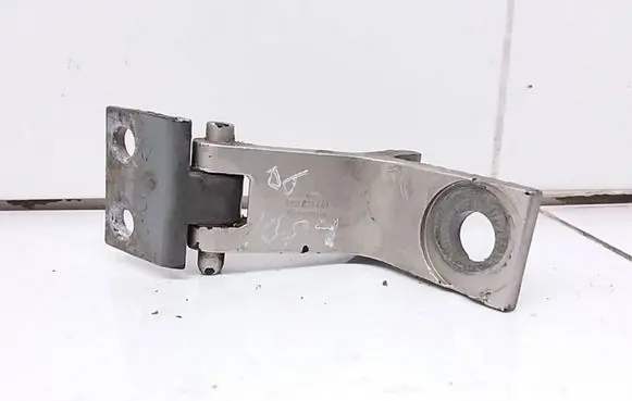 Audi 80 90 B3 Rear door upper hinge 893831401