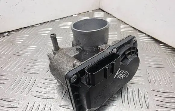 Toyota Yaris Throttle valve 2203047040