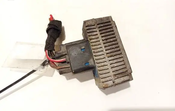 Glow plug pre-heat relay