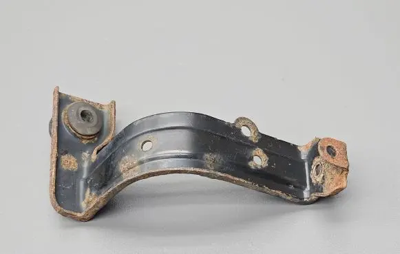 Honda CR-V Radiator mount bracket