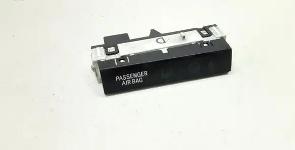 Passenger airbag on/off switch