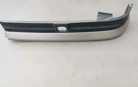 Land Rover Range Rover P38A Under headlight/headlamp trim T0142102