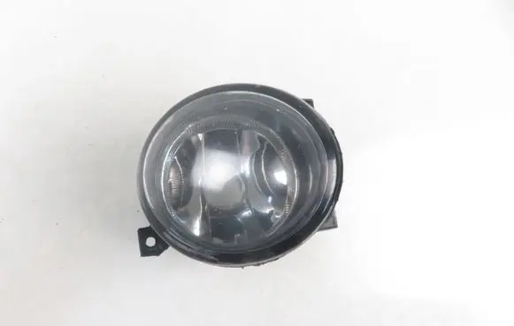 Volkswagen Golf V Front fog light 