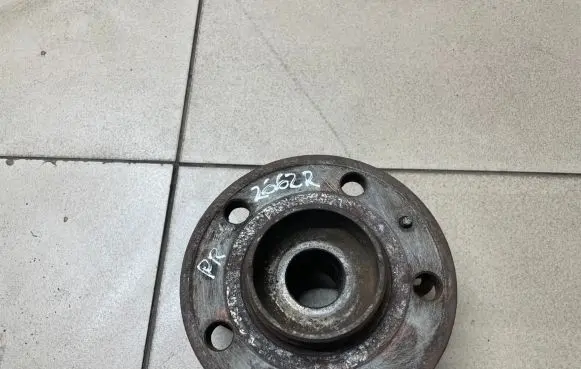 Volvo S60 Front wheel bearing hub 