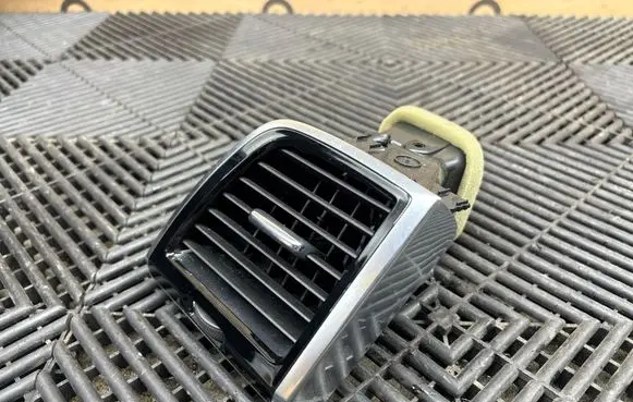 Volvo XC90 Dashboard side air vent grill/cover trim 31363722