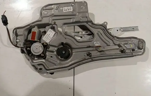 Hyundai Santa Fe Sliding door window regulator with motor 8248026050