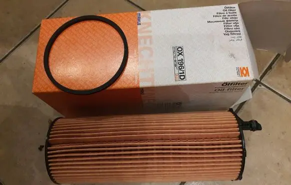 Audi A4 S4 B7 8E 8H Oil filter cover OX1961D
