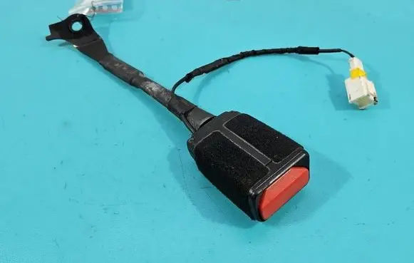 Peugeot 308 Front seatbelt 624287300A IMPRK1596428