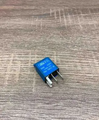 Ford Mondeo MK I Other relay 93BG19W572AB V23073
