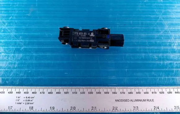 Audi A4 S4 B7 8E 8H Airbag deployment crash/impact sensor 8E0959651A