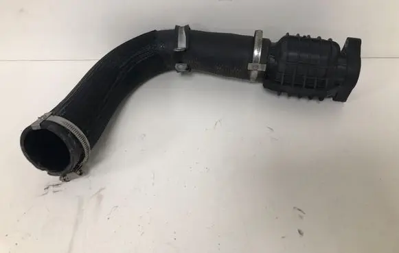 Citroen DS3 Intercooler hose/pipe 9675348580