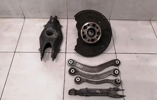 Mercedes-Benz C W204 Rear wheel hub A2043501341