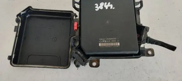 Renault Megane III Fuse module 284B68372R