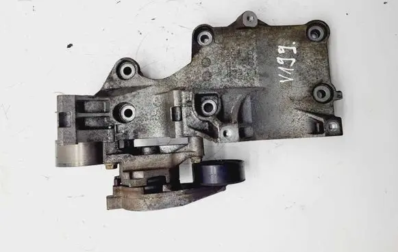Volkswagen PASSAT B6 Generator/alternator bracket 03g903143f