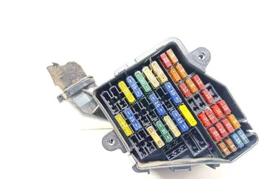 Audi A6 S6 C5 4B Fuse module