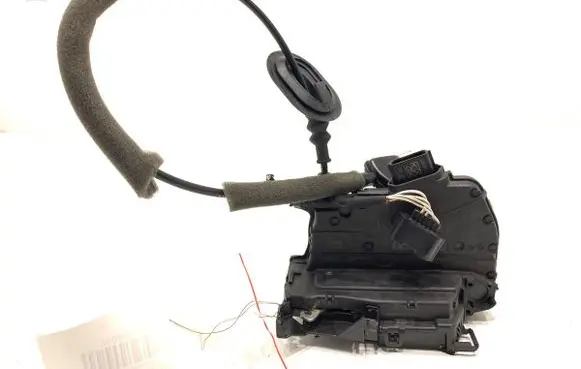 Renault Clio IV Rear door lock 825016604R