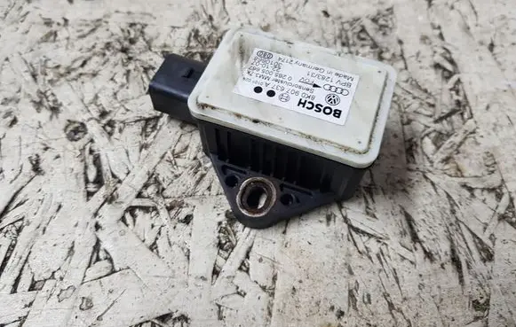 Audi A5 8T 8F ESP acceleration yaw rate sensor 8K0907637A