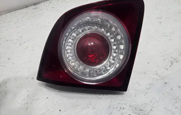Volkswagen Golf Plus Tailgate rear/tail lights 5M0945093E