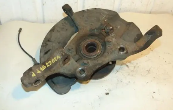 Volvo S70 V70 V70 XC Front wheel hub spindle knuckle 9200175