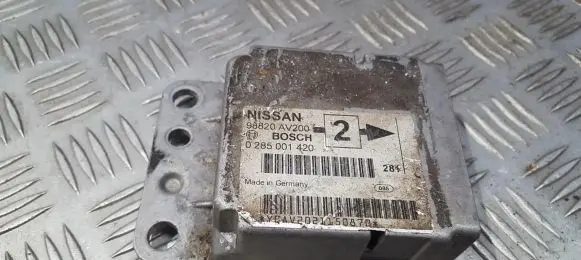 Nissan Primera Airbag control unit/module 0285001420 98820AV200