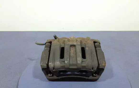 Honda CR-V Front brake caliper
