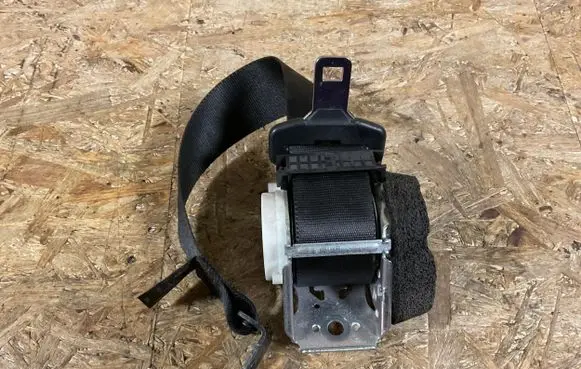 Ford Focus Rear seatbelt 4M51A611B68AJ