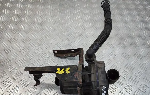 Skoda Fabia Mk2 (5J) Secondary air pump 06A959253E 06A131333C