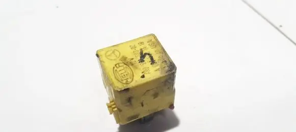 Mercedes-Benz ML W163 Other relay A0025421418 4R0931680-02